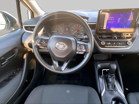 Used 2023 Toyota Corolla LE FWD image 6