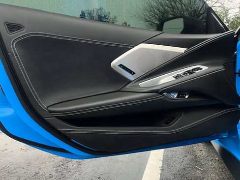 Used 2023 Chevrolet Corvette Stingray Premium Conv w/ Z51 Performance Package image 32