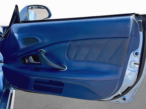 Used 2004 Honda S2000 image 15