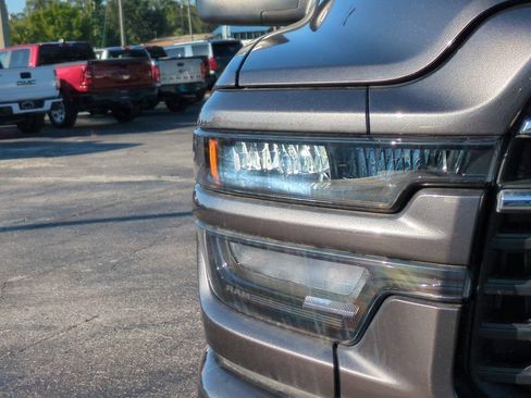 Used 2025 RAM 2500 Big Horn AWD/4WD image 10