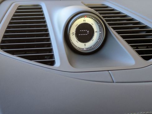 Certified 2025 Porsche Macan 4S Electric image 16