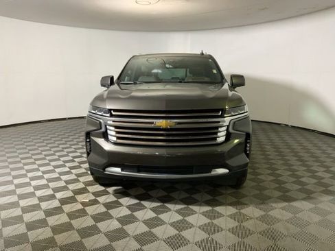 Used 2021 Chevrolet Suburban High Country w/ Premium Package image 3