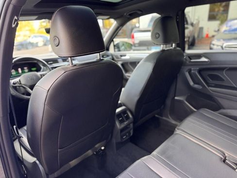 Used 2022 Volkswagen Tiguan SE R-Line AWD/4WD image 20