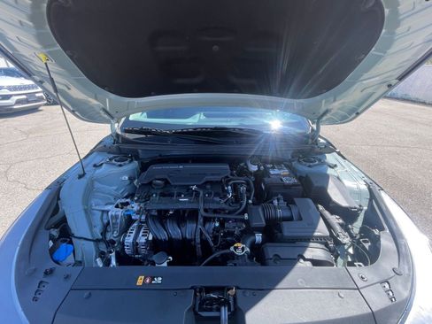 Used 2025 Kia K4 LXS image 32