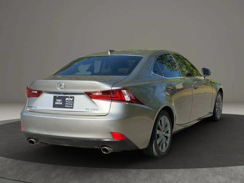 Used 2015 Lexus IS 250 RWD image 6