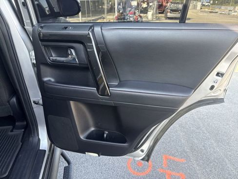 Used 2021 Toyota 4Runner TRD Off-Road Premium w/ Moonroof Package AWD/4WD image 25