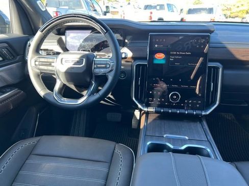 Used 2026 GMC Acadia Denali Ultimate image 10