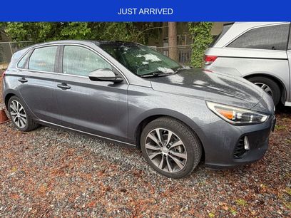 Used 2018 Hyundai Elantra GT w/ Tech Package 03