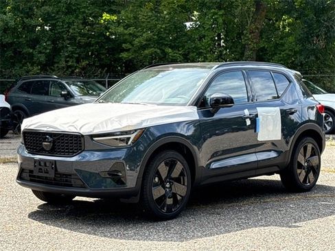 New 2026 Volvo XC40 B5 Ultra w/ Protection Package Premier image 5