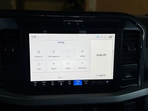 Used 2025 Ford F250 XLT w/ Black Appearance Package image 29