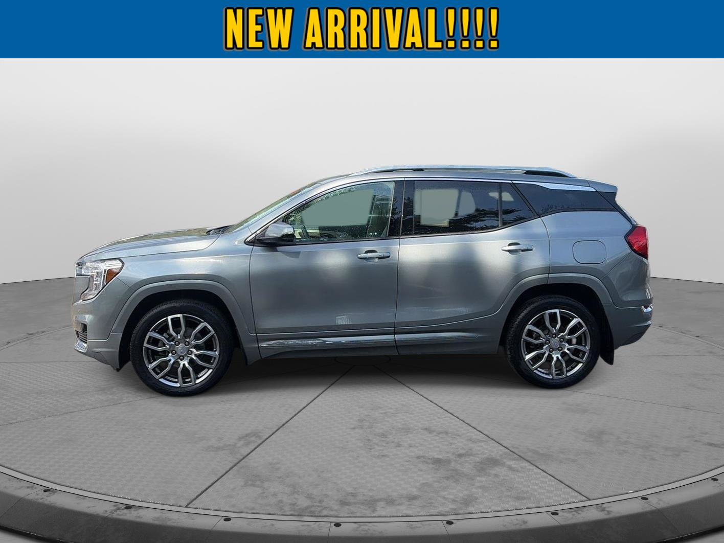 Used 2023 GMC Terrain Denali AWD/4WD image 4