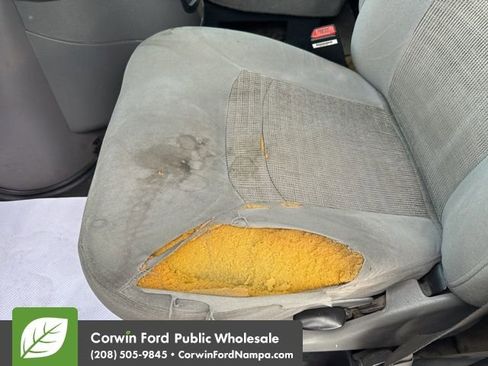 Used 2005 Ford E-250 and Econoline 250 image 26