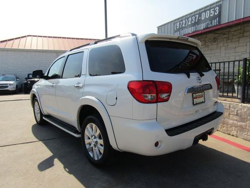 Used 2012 Toyota Sequoia Platinum RWD image 3