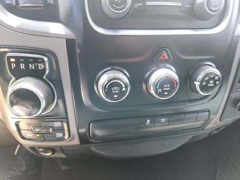 Used 2018 RAM 1500 Express AWD/4WD image 26