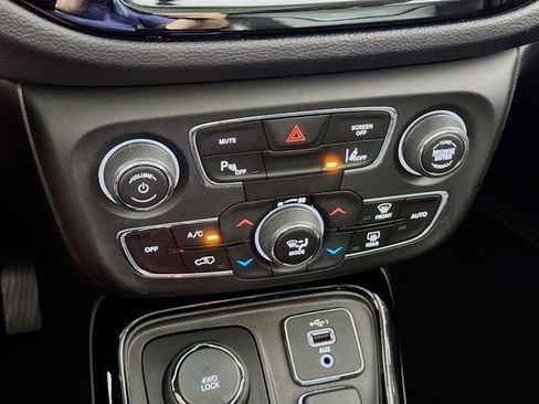 Used 2021 Jeep Compass Limited w/ Sun and Sound Group AWD/4WD image 20