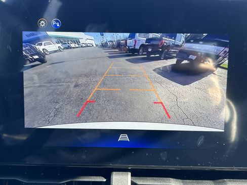 Used 2026 Chevrolet Equinox LT image 13