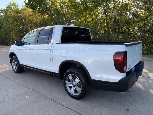 Certified 2025 Honda Ridgeline RTL image 3