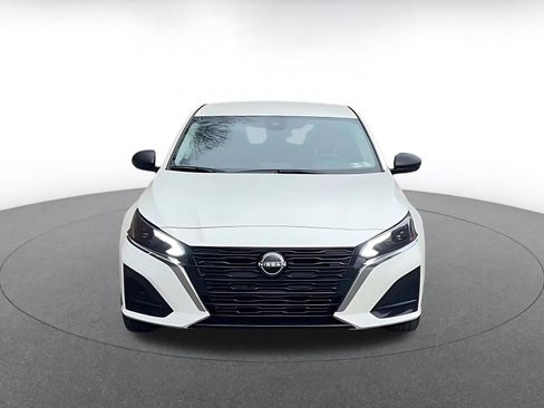 Used 2025 Nissan Altima 2.5 SV image 4