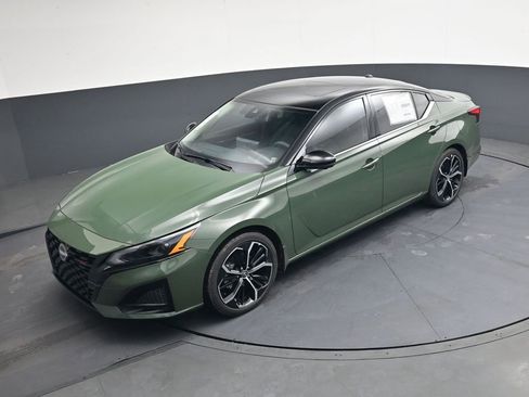 New 2026 Nissan Altima 2.5 SR FWD image 29