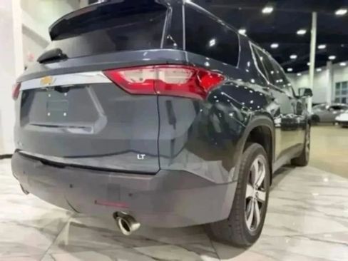 Used 2021 Chevrolet Traverse LT w/ LT Premium Package image 48