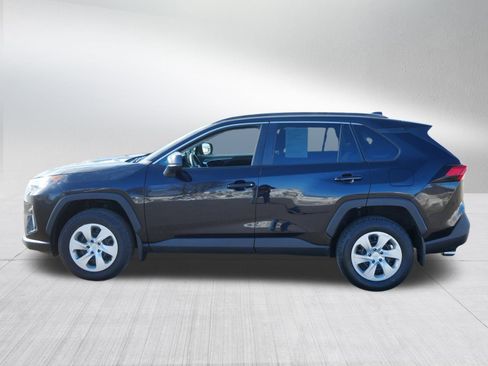 Used 2019 Toyota RAV4 LE image 4
