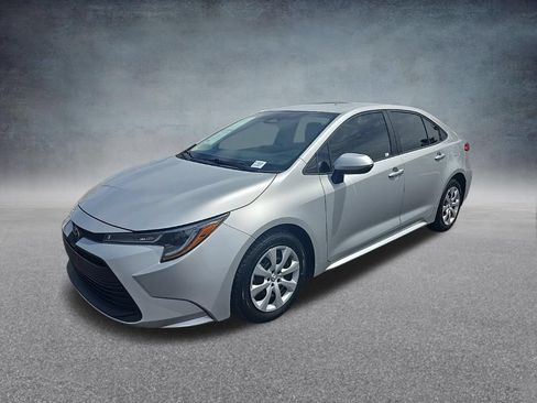 Used 2024 Toyota Corolla LE FWD image 8