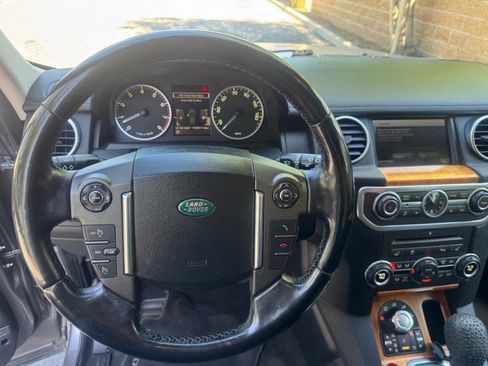 Used 2011 Land Rover LR4 HSE LUX image 15