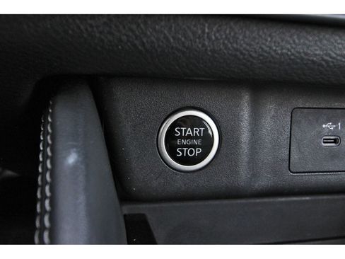 Certified 2023 Nissan Rogue SL FWD image 24