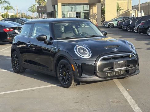 Used 2023 MINI Cooper SE image 8