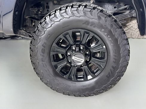 Used 2022 Ford F250 Lariat w/ Tremor Off-Road Package image 30