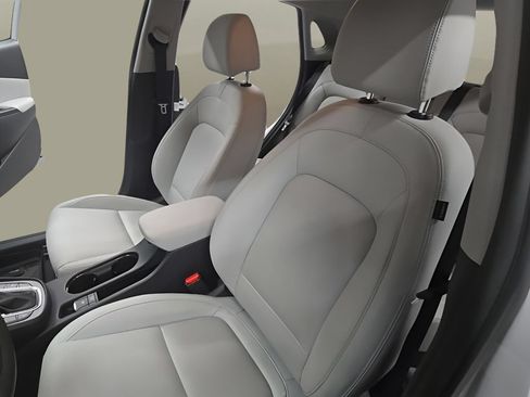 Certified 2022 Hyundai Kona Limited AWD/4WD image 14