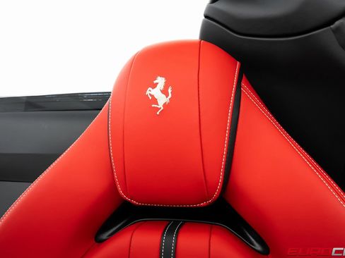 Used 2022 Ferrari 812 GTS image 42