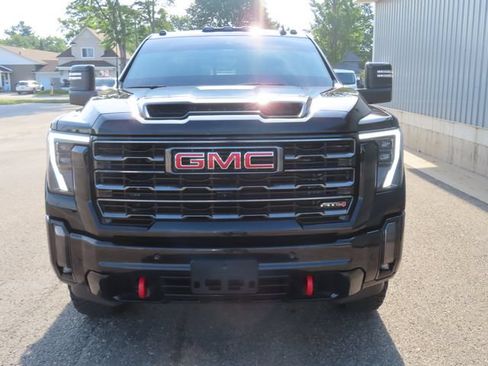 Used 2024 GMC Sierra 2500 AT4 w/ AT4 Premium Plus Package AWD/4WD image 12