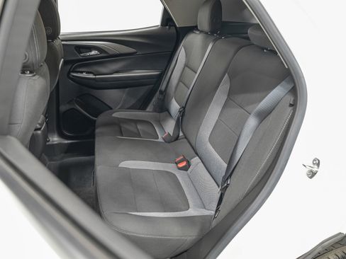 Used 2023 Chevrolet TrailBlazer LT image 28