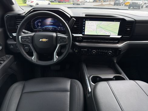 Used 2025 Chevrolet Silverado 2500 LTZ w/ LTZ Convenience Package AWD/4WD image 22