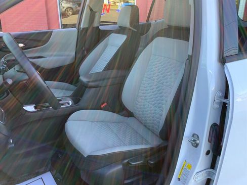 Used 2018 Chevrolet Equinox LS FWD image 10