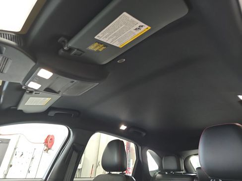 Used 2024 Ford Escape ST-Line w/ Tech Pack #1 AWD/4WD image 32