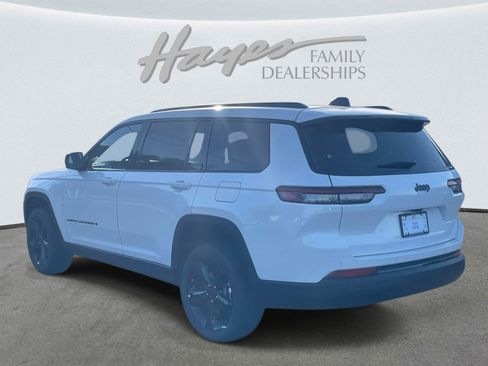 New 2025 Jeep Grand Cherokee L Altitude image 5