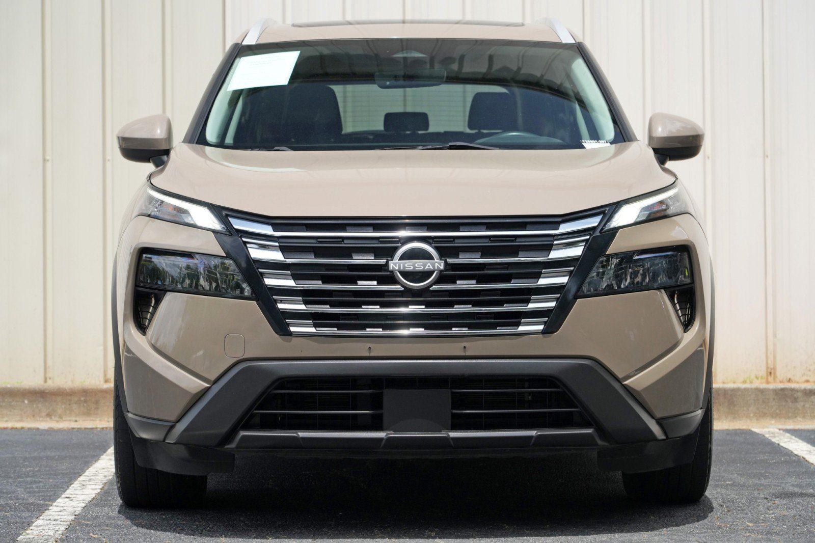 Used 2024 Nissan Rogue SV w/ SV Premium Package FWD image 6