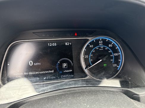 Certified 2025 Nissan Leaf S FWD image 5