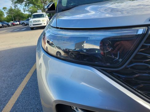 Used 2020 Ford Explorer ST w/ Premium Technology Package image 6