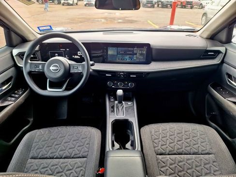 Certified 2025 Nissan Kicks SV image 16