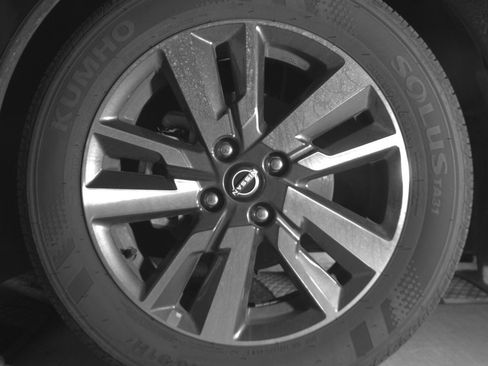 Used 2025 Nissan Versa SV FWD image 15
