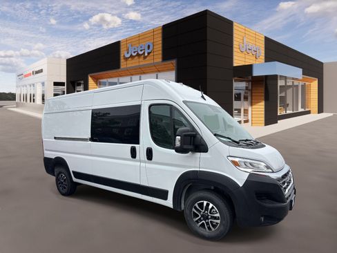 New 2026 RAM ProMaster 2500 w/ Crew Van Package FWD image 1