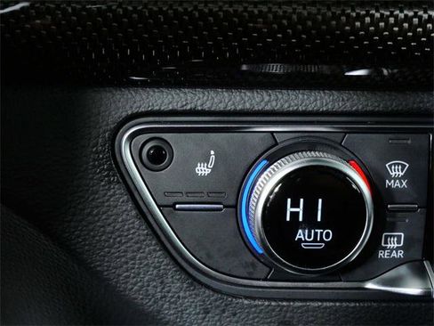 Used 2022 Audi SQ5 Premium image 26