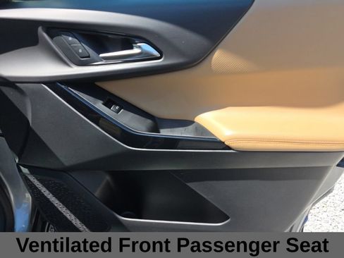 Used 2025 Chevrolet Equinox ACTIV w/ Convenience Package III AWD/4WD image 20