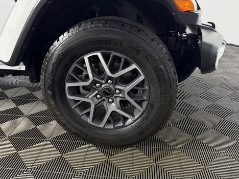 Certified 2025 Jeep Wrangler Sahara image 11