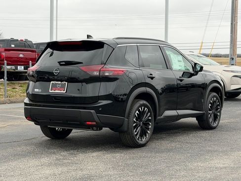 New 2026 Nissan Rogue Dark Armor image 4