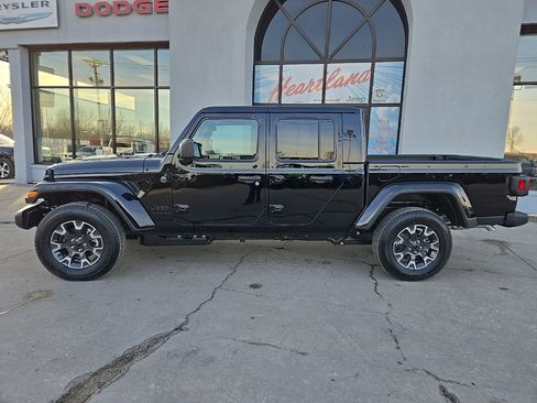 New 2026 Jeep Gladiator Sport image 5