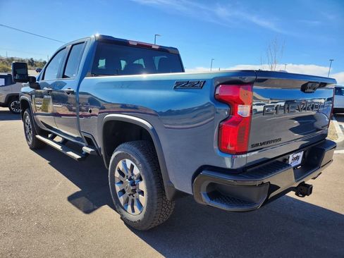 Used 2024 Chevrolet Silverado 2500 Custom w/ Custom Convenience Package image 6